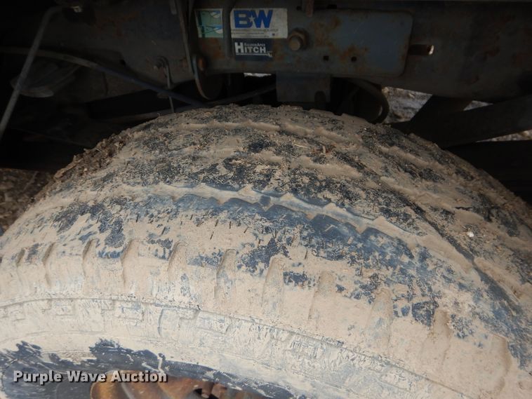 image for item DJ3461 2004 Ford F250 Super Duty  Crew Cab pickup truck