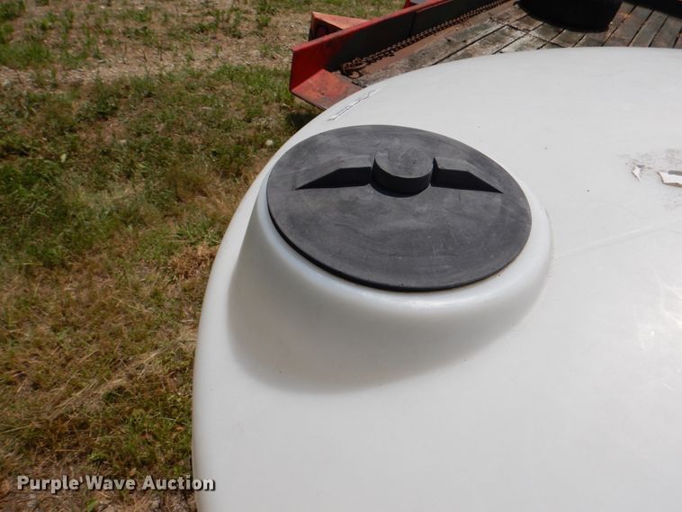 image for item EK9240 450 gallon poly water tank