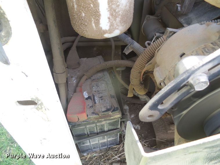 image for item EL9178 Bobcat 642B  skid steer loader