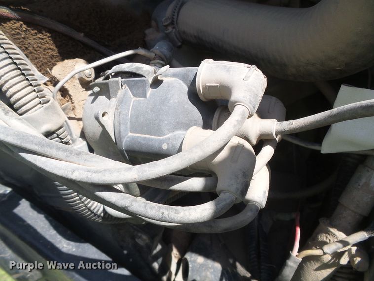 image for item EL9178 Bobcat 642B  skid steer loader