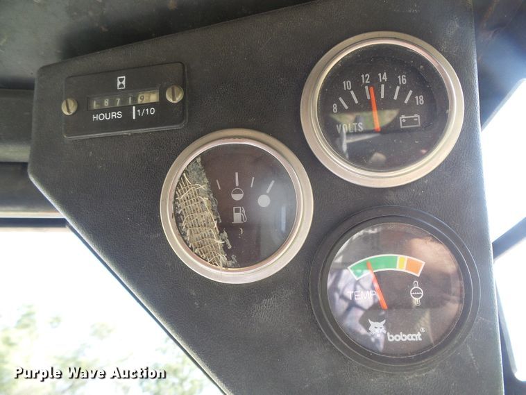 image for item EL9178 Bobcat 642B  skid steer loader