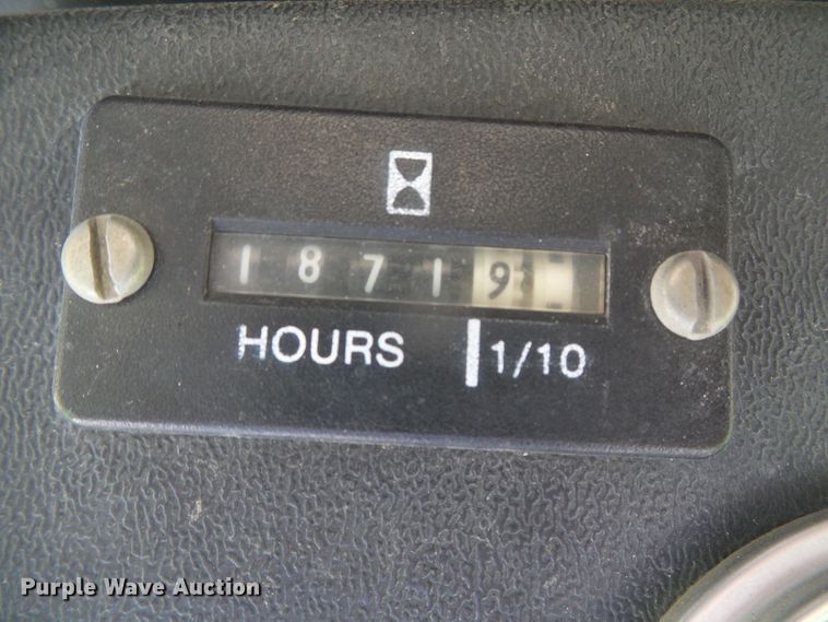 image for item EL9178 Bobcat 642B  skid steer loader