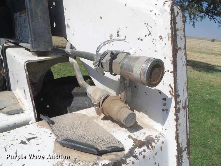 image for item EL9178 Bobcat 642B  skid steer loader