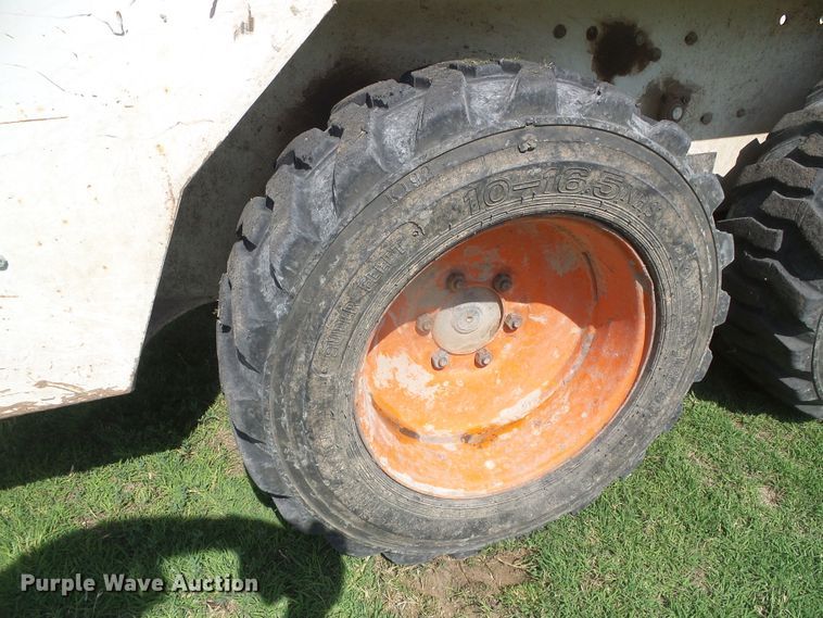 image for item EL9178 Bobcat 642B  skid steer loader