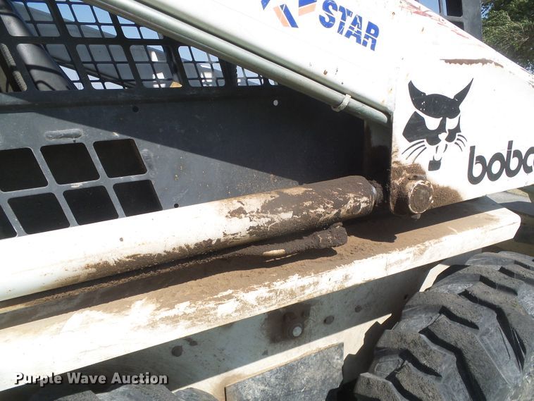 image for item EL9178 Bobcat 642B  skid steer loader