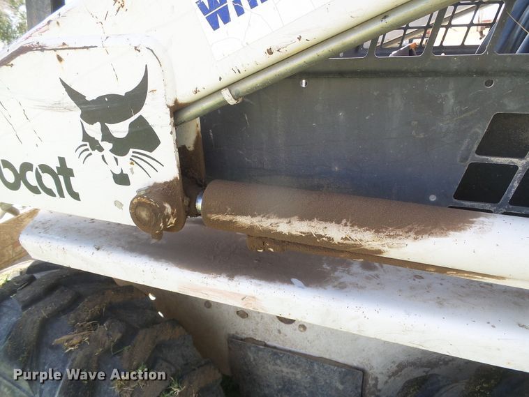 image for item EL9178 Bobcat 642B  skid steer loader