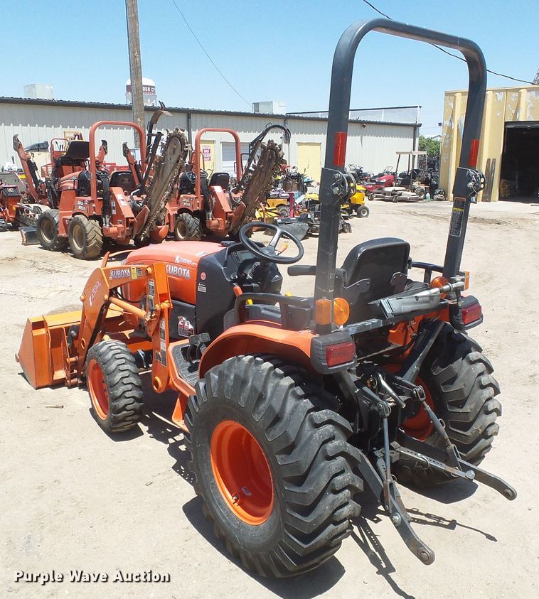 image for item EL9182 Kubota B2650  MFWD tractor