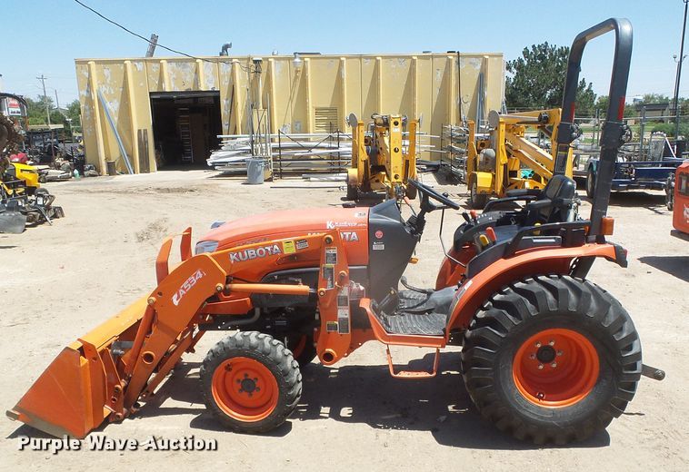 image for item EL9182 Kubota B2650  MFWD tractor