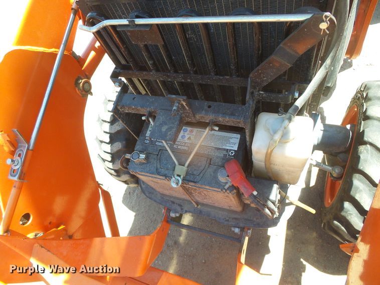 image for item EL9182 Kubota B2650  MFWD tractor