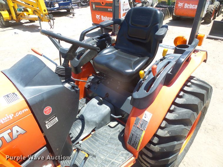 image for item EL9182 Kubota B2650  MFWD tractor