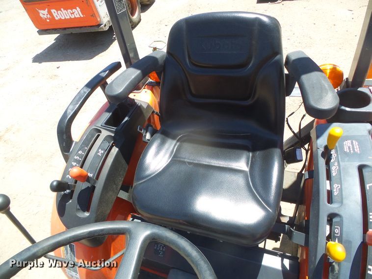 image for item EL9182 Kubota B2650  MFWD tractor