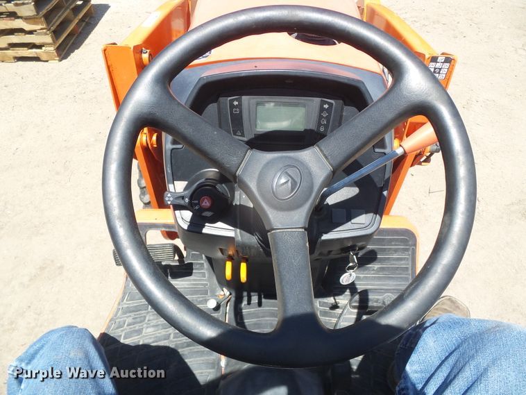 image for item EL9182 Kubota B2650  MFWD tractor