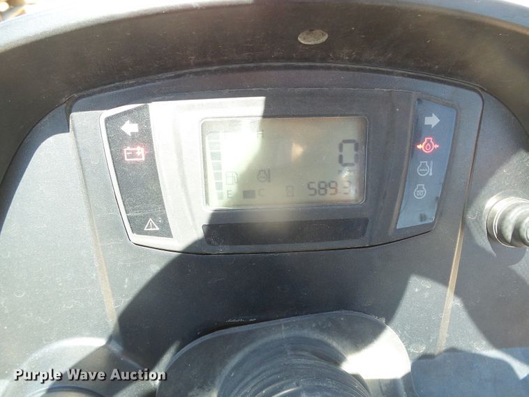 image for item EL9182 Kubota B2650  MFWD tractor