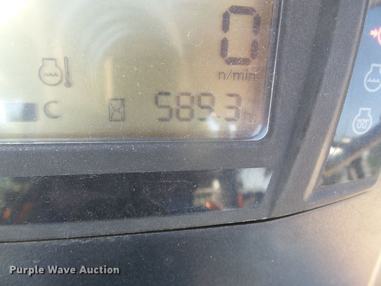 image for item EL9182 Kubota B2650  MFWD tractor