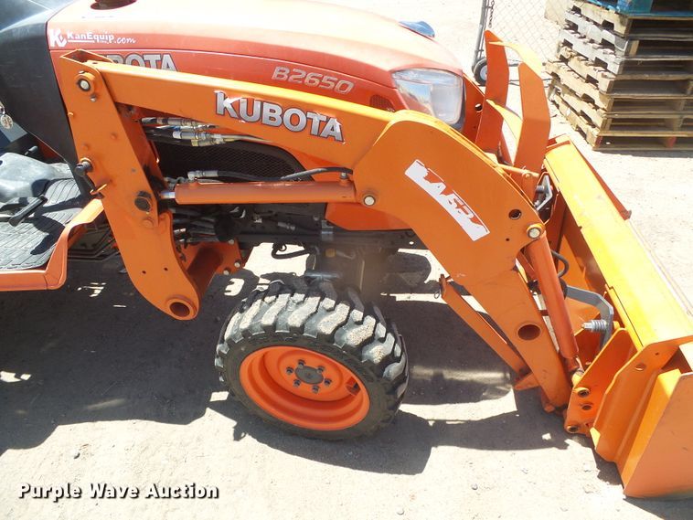 image for item EL9182 Kubota B2650  MFWD tractor