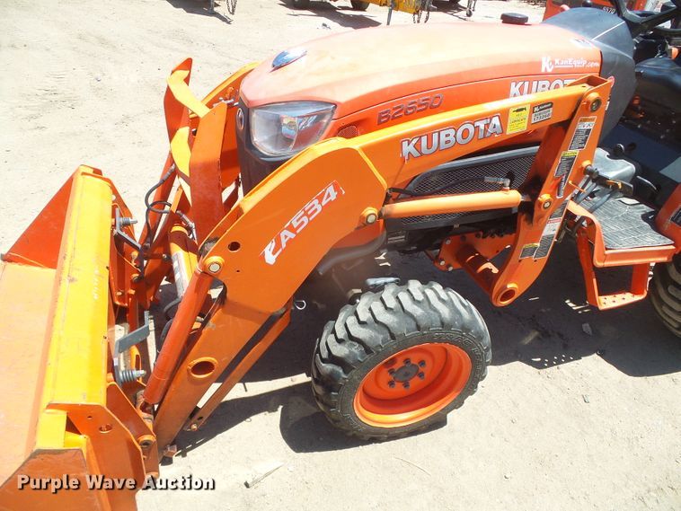 image for item EL9182 Kubota B2650  MFWD tractor