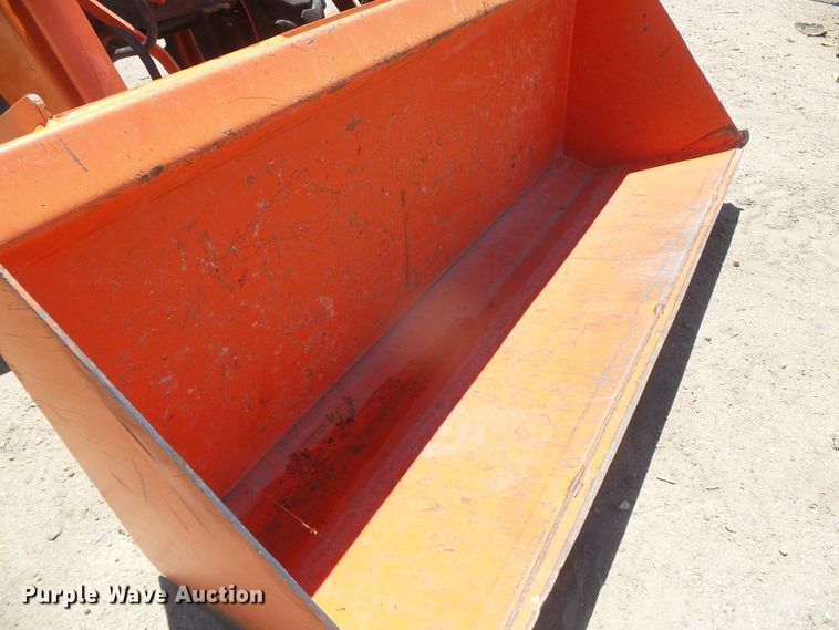image for item EL9182 Kubota B2650  MFWD tractor