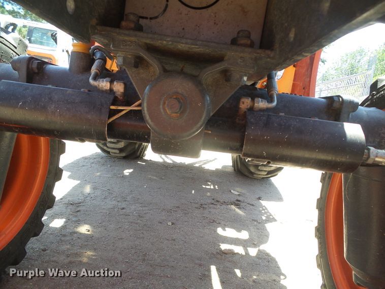 image for item EL9182 Kubota B2650  MFWD tractor