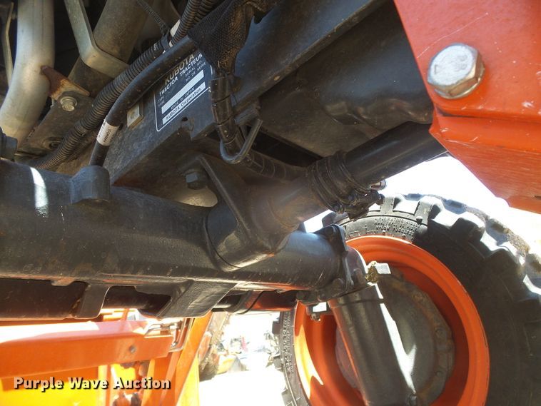 image for item EL9182 Kubota B2650  MFWD tractor