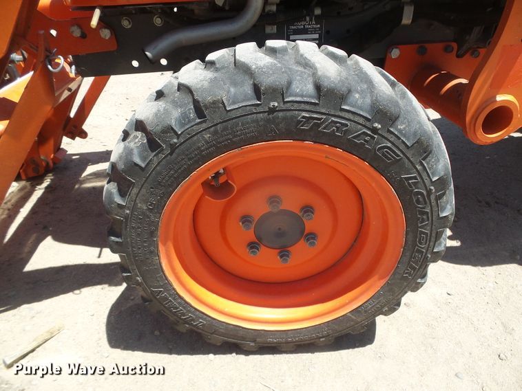 image for item EL9182 Kubota B2650  MFWD tractor