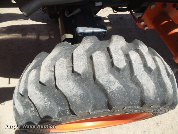 image for item EL9182 Kubota B2650  MFWD tractor