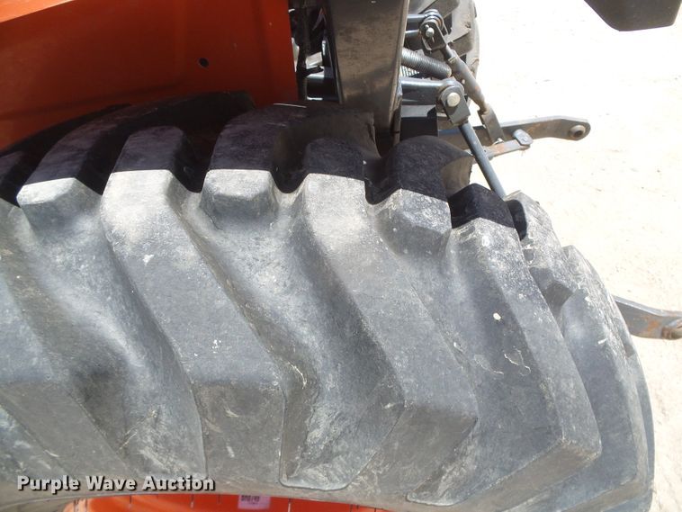 image for item EL9182 Kubota B2650  MFWD tractor