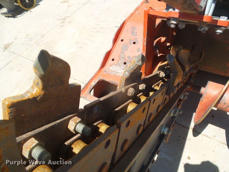 image for item EL9183 Ditch Witch RT24  trencher