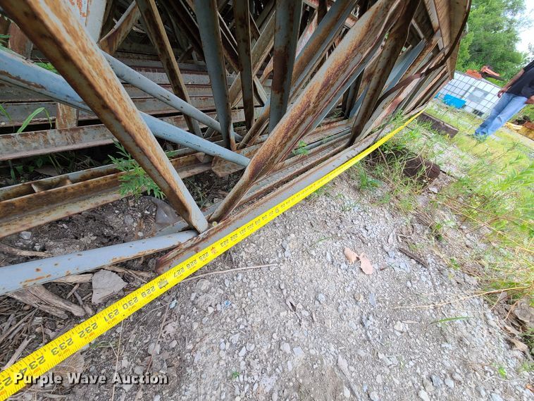 image for item EL9913 (16) steel trusses