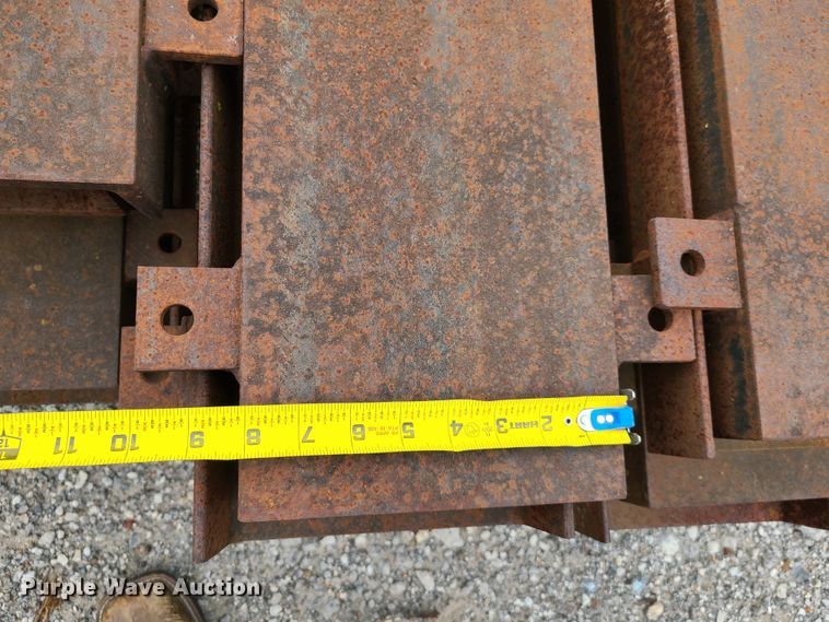 image for item EL9916 (31) channel iron