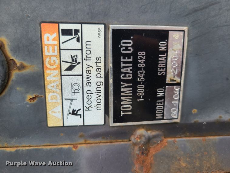 image for item FX9531 Tommy Gate 60 end gate lift