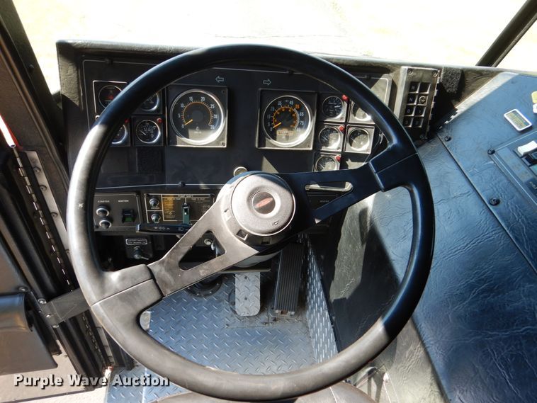 image for item GA9098 1993 Pierce  pumper fire truck