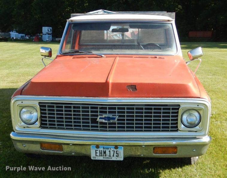 image for item GA9114 1972 Chevrolet C20  dump bed pickup truck