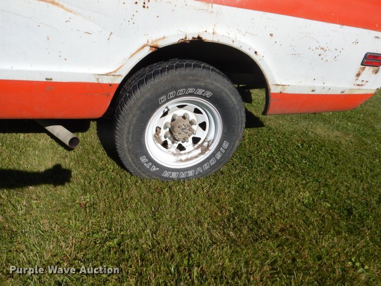 image for item GA9114 1972 Chevrolet C20  dump bed pickup truck