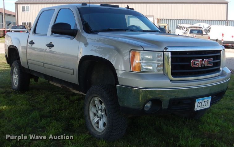 image for item GA9129 2007 GMC Sierra 1500  Crew Cab pickup truck