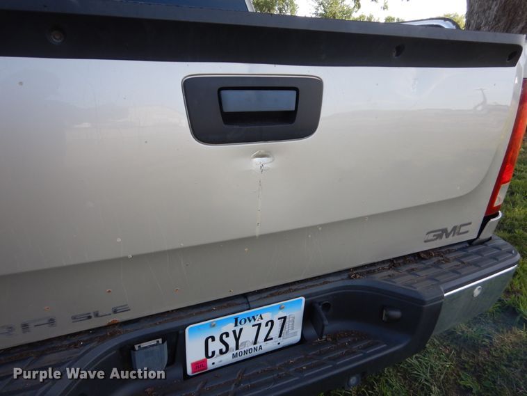 image for item GA9129 2007 GMC Sierra 1500  Crew Cab pickup truck