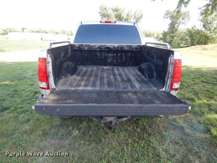 image for item GA9129 2007 GMC Sierra 1500  Crew Cab pickup truck