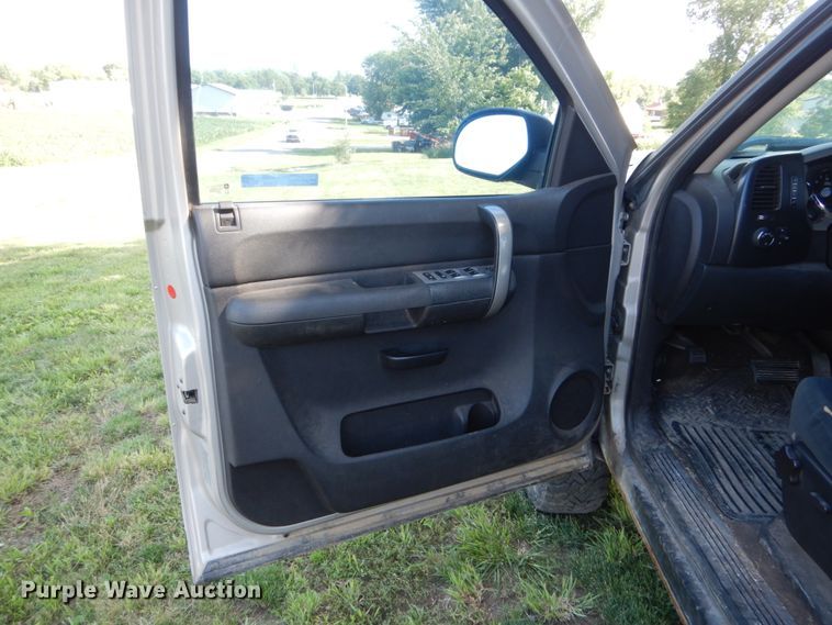 image for item GA9129 2007 GMC Sierra 1500  Crew Cab pickup truck