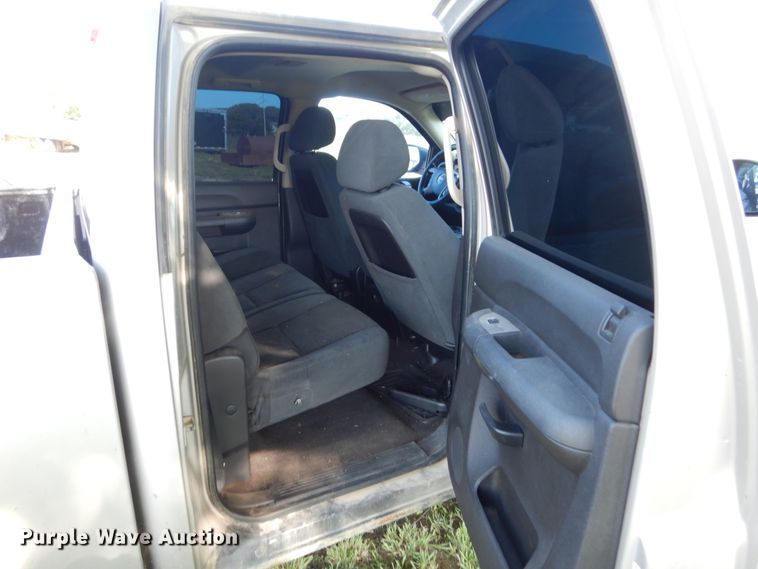 image for item GA9129 2007 GMC Sierra 1500  Crew Cab pickup truck