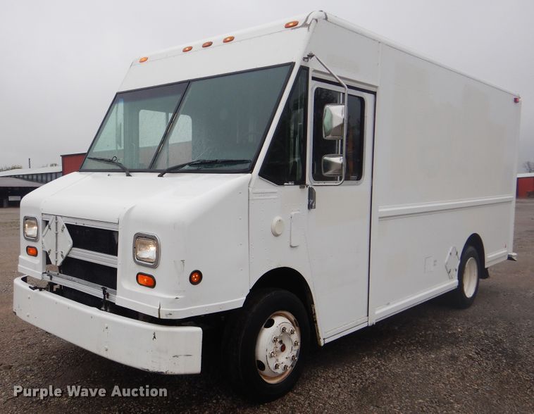 image for item GF9137 2006 Freightliner MT45 delivery truck