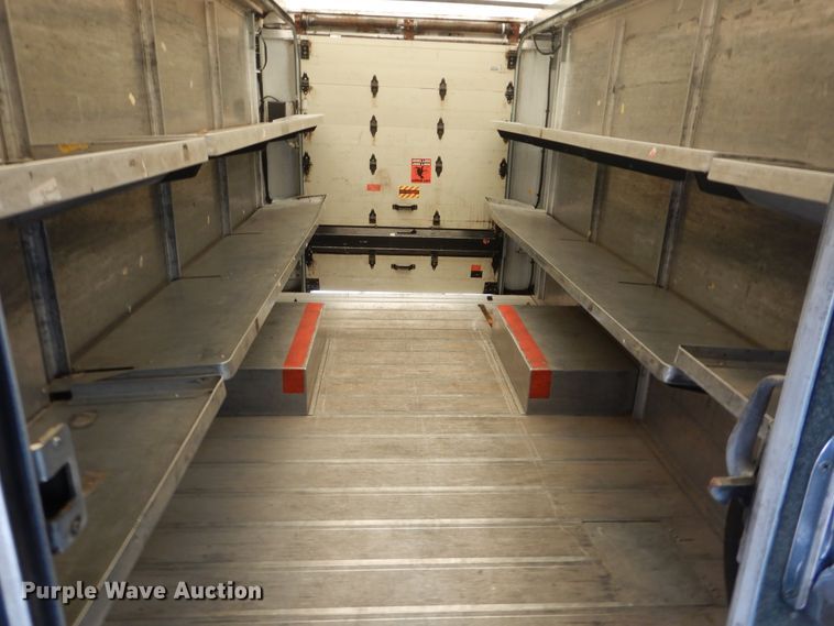 image for item GF9137 2006 Freightliner MT45 delivery truck