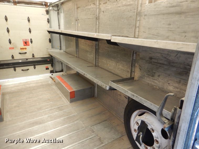 image for item GF9137 2006 Freightliner MT45 delivery truck