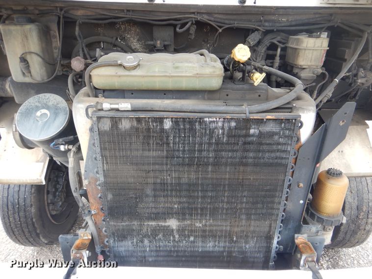 image for item GF9137 2006 Freightliner MT45 delivery truck