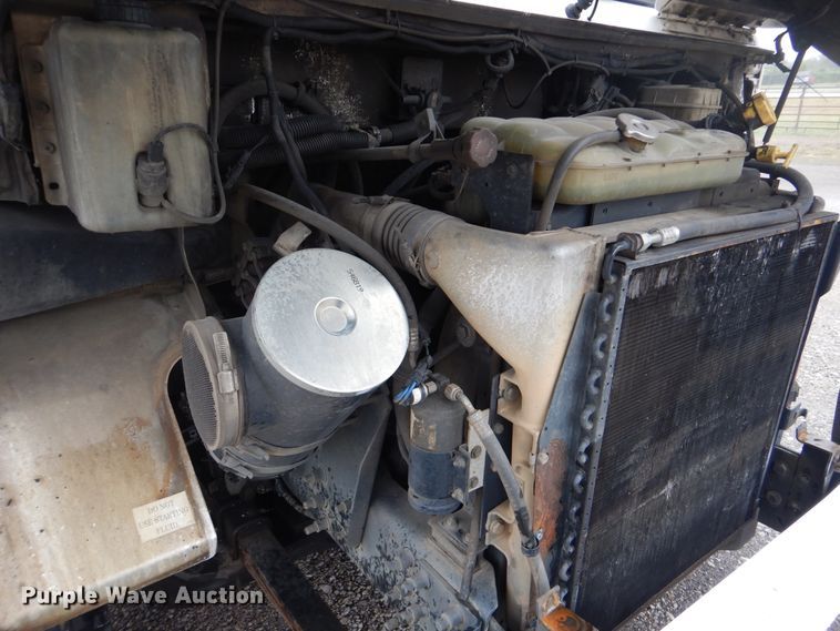 image for item GF9137 2006 Freightliner MT45 delivery truck