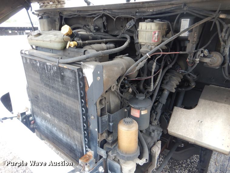 image for item GF9137 2006 Freightliner MT45 delivery truck