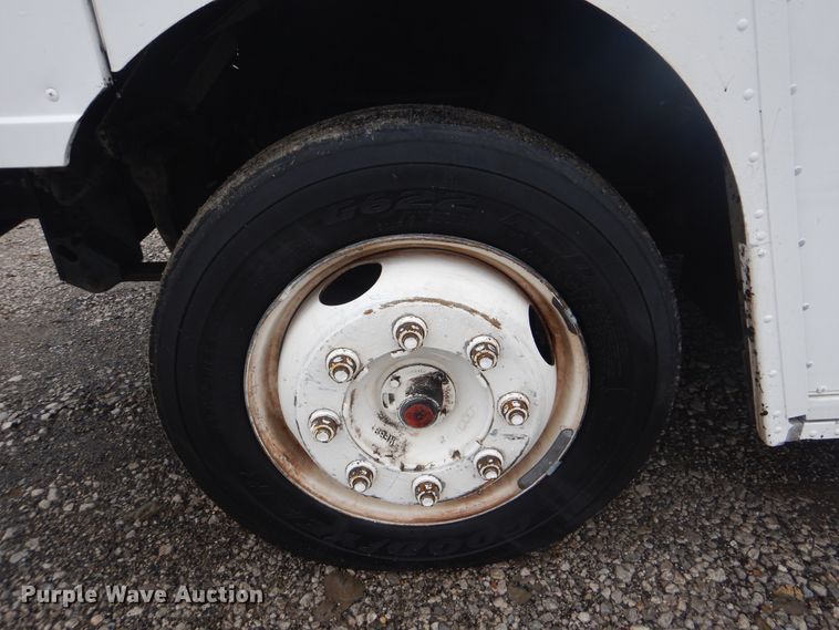 image for item GF9137 2006 Freightliner MT45 delivery truck