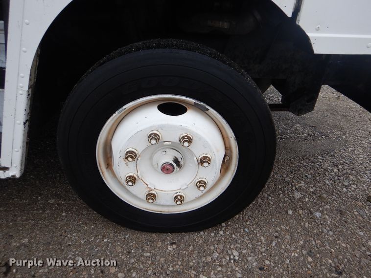 image for item GF9137 2006 Freightliner MT45 delivery truck