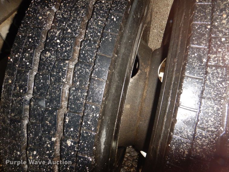 image for item GF9137 2006 Freightliner MT45 delivery truck