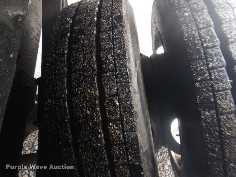 image for item GF9137 2006 Freightliner MT45 delivery truck