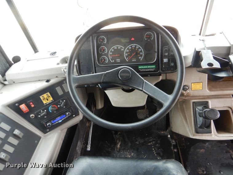 image for item GF9149 2005 Freightliner FS65 school bus