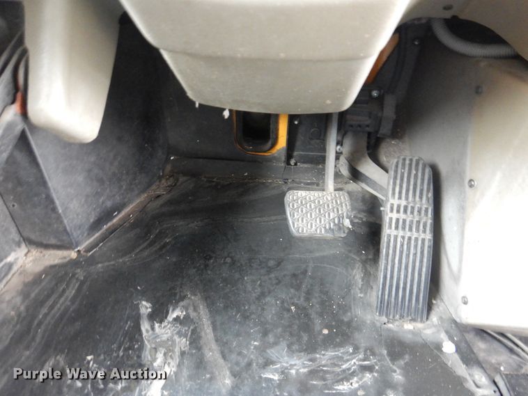 image for item GF9149 2005 Freightliner FS65 school bus